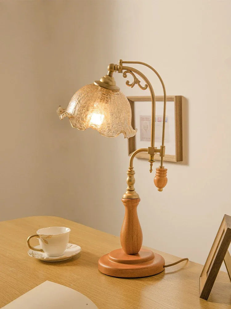 Lámpara de mesa clásica Vintage de diseño francés LED E27 Base de madera luces de escritorio de vidrio decoración del hogar dormitorio mesita de noche mesa de centro barra de estudio